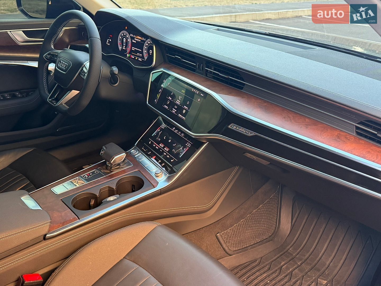 Audi A6 2019 VIN WAUL2AF29KN077880 фото оголошення 11 з 16