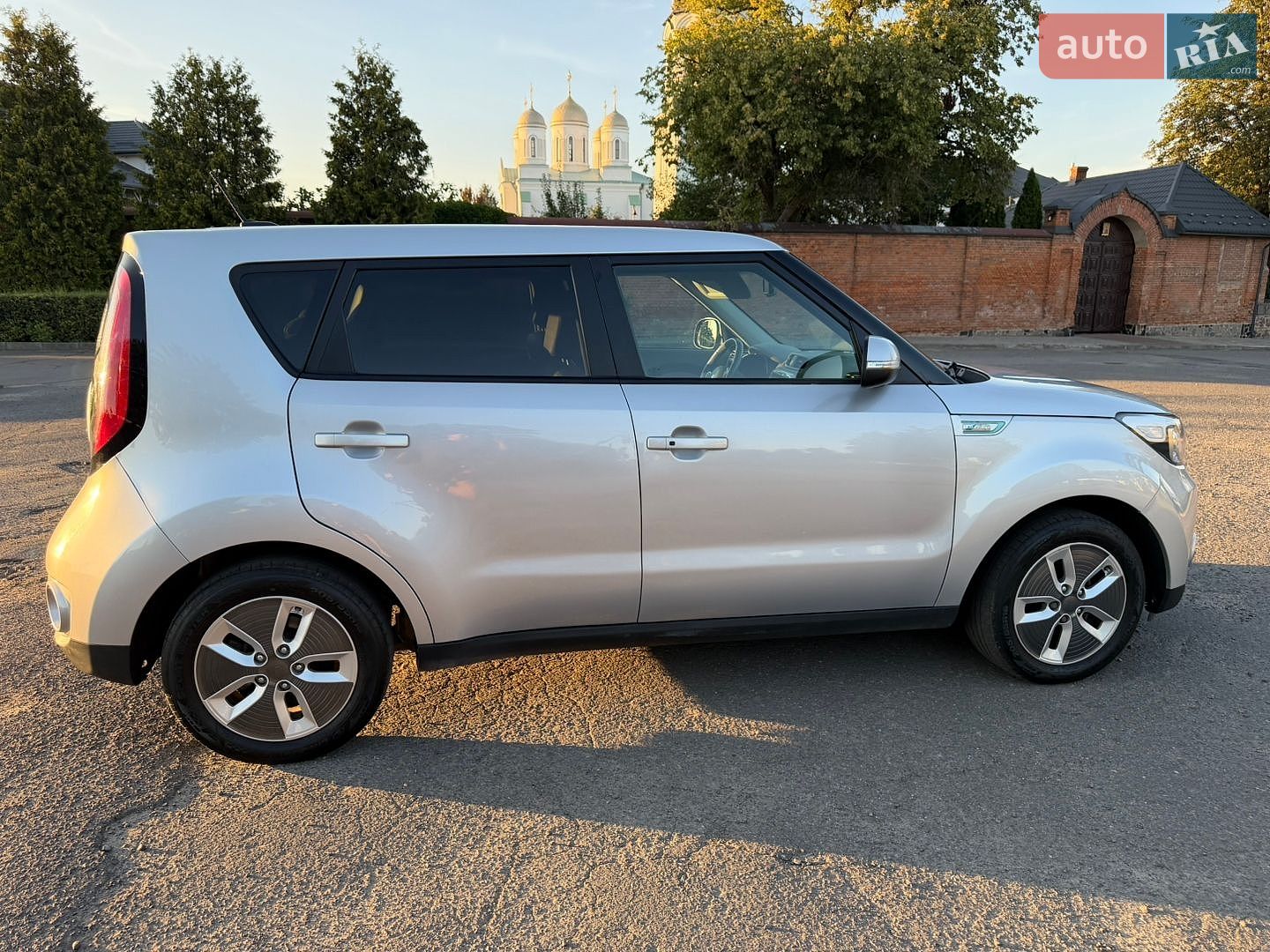 Kia Soul 2017 VIN KNAJX81EFJ7028722 фото оголошення 4 з 25