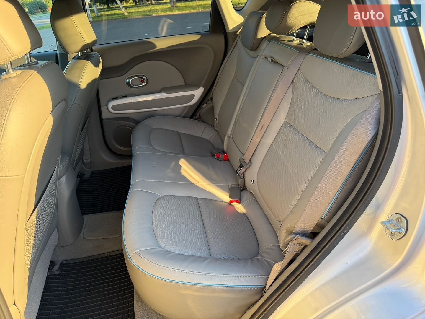 Kia Soul 2017 VIN KNAJX81EFJ7028722 фото оголошення 10 з 25