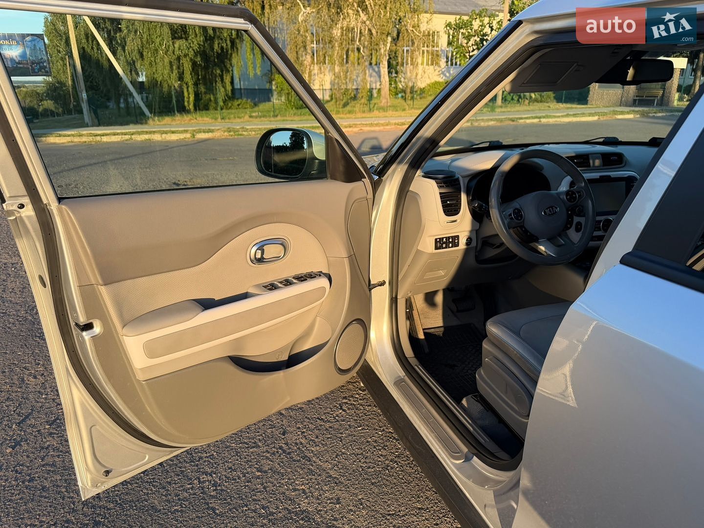 Kia Soul 2017 VIN KNAJX81EFJ7028722 фото оголошення 12 з 25