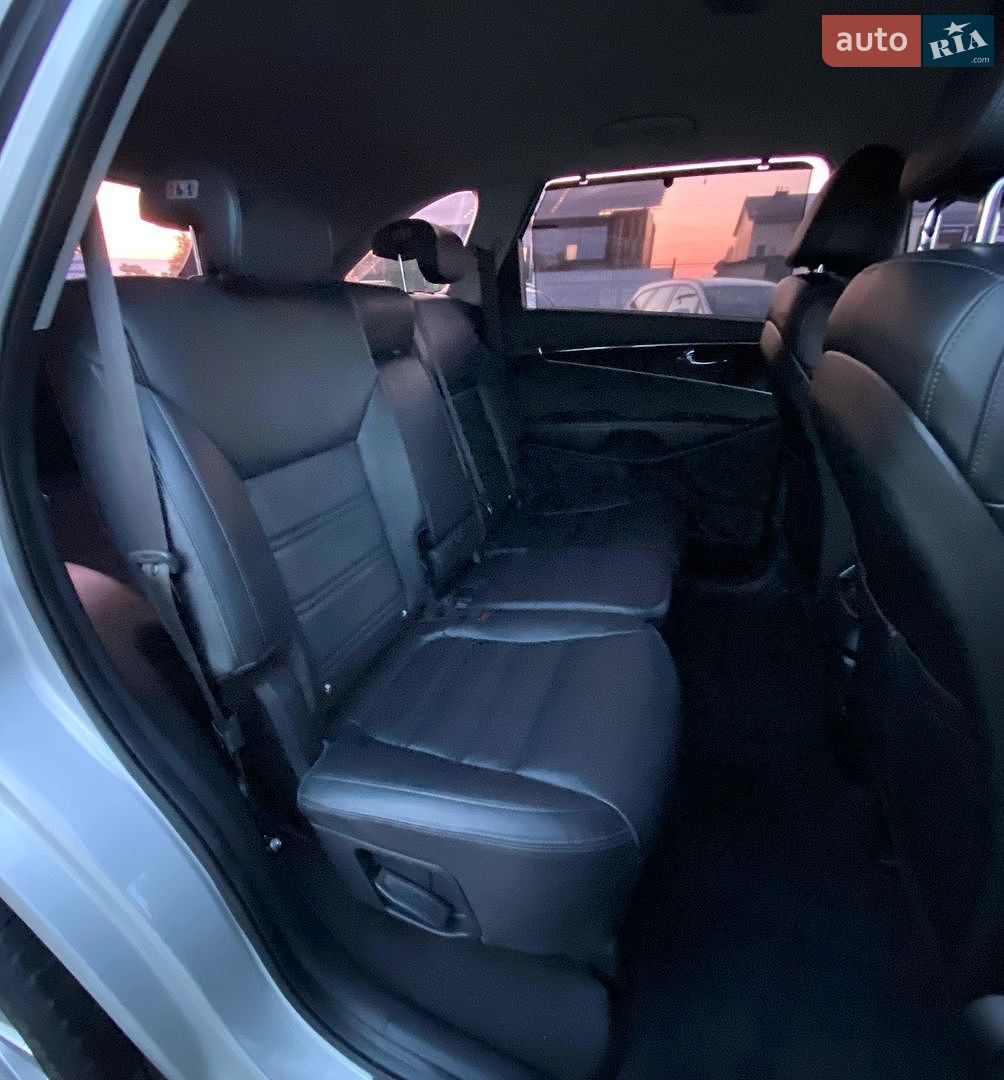 Kia Sorento 2015 VIN KNAPS81ABFA120227 фото оголошення 19 з 34