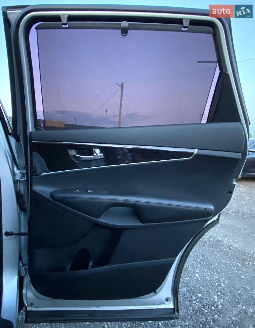 Kia Sorento 2015 VIN KNAPS81ABFA120227 фото оголошення 25 з 34