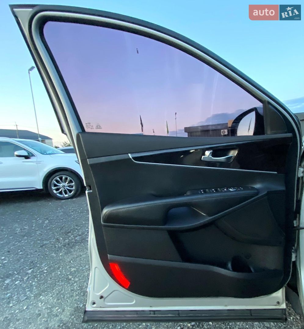 Kia Sorento 2015 VIN KNAPS81ABFA120227 фото оголошення 27 з 34