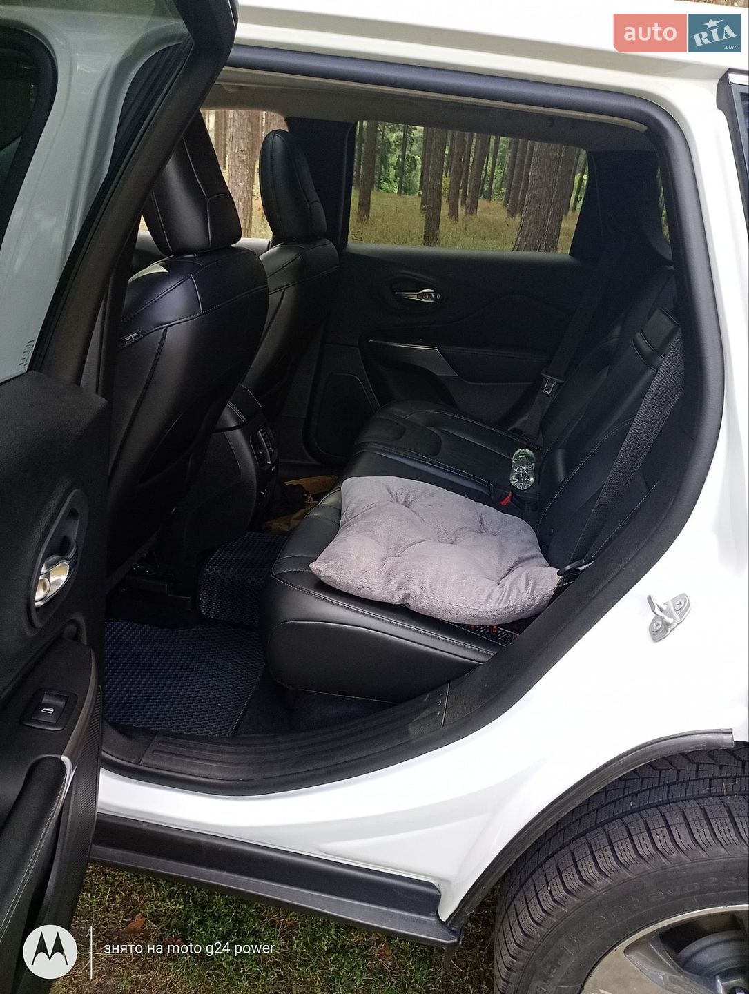 Jeep Cherokee 2019 VIN 1C4PJMDX9KD390960 фото оголошення 6 з 7