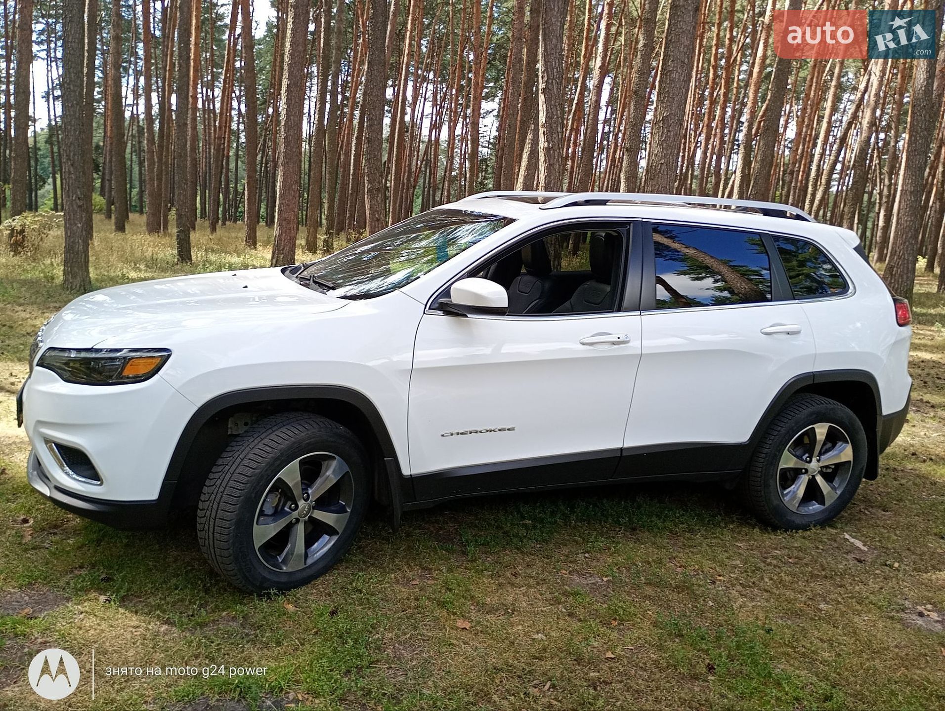 Jeep Cherokee 2019 VIN 1C4PJMDX9KD390960 фото оголошення 3 з 7