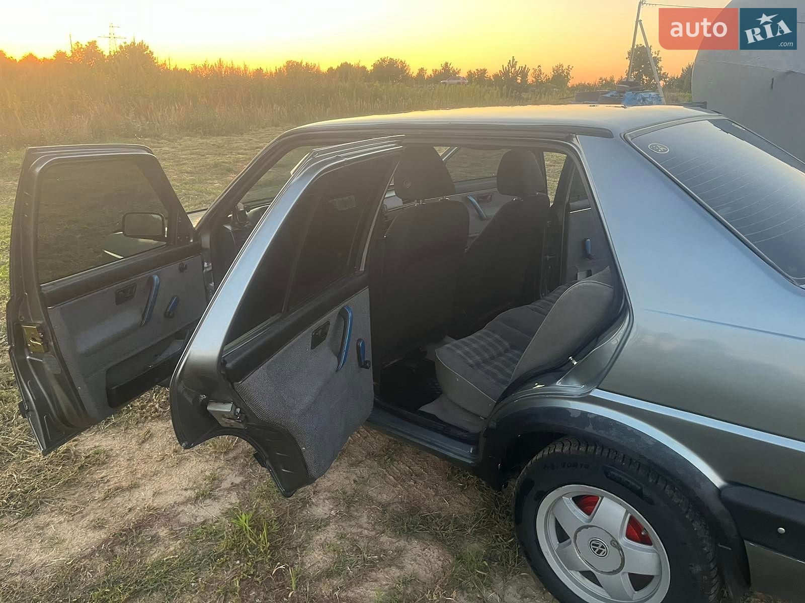 Volkswagen Jetta 1989 VIN WVWZZZ1GZKW105691 фото оголошення 7 з 10