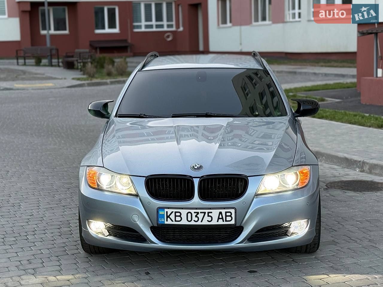 BMW 3 Series 2009 VIN WBAUX11020A623564 фото оголошення 2 з 25