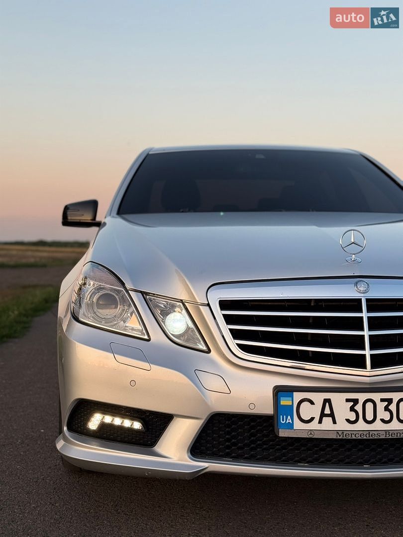 Mercedes-Benz E-Class 2011 VIN WDD2120051A487577 фото оголошення 9 з 20