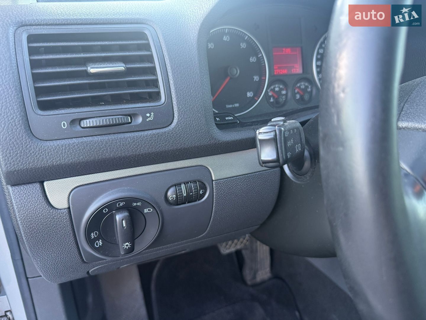 Volkswagen Golf 2007 VIN WVWZZZ1KZ7W232663 фото оголошення 24 з 35