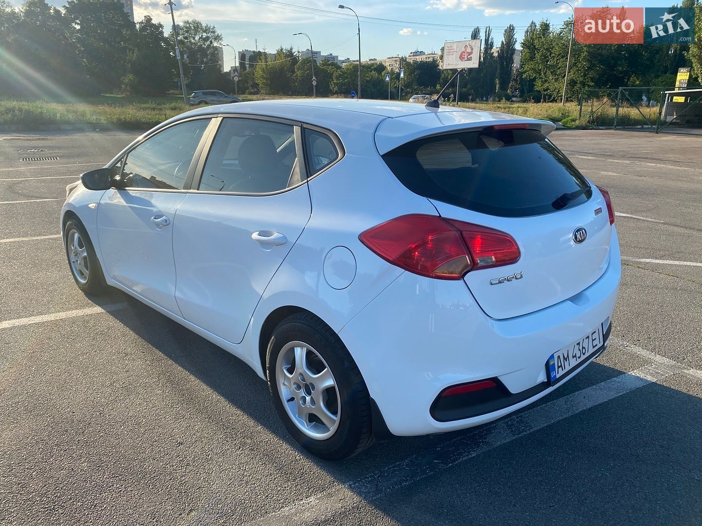 Kia Ceed 2013 VIN U5YHN512ADL054687 фото оголошення 3 з 24