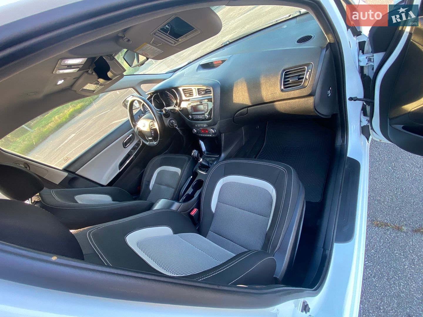 Kia Ceed 2013 VIN U5YHN512ADL054687 фото оголошення 15 з 24