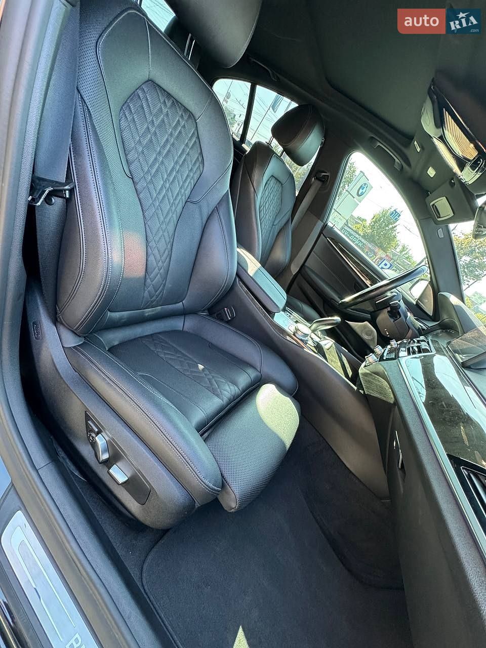 BMW 5 Series 2022 VIN WBA53BH05NWX48273 фото оголошення 27 з 31