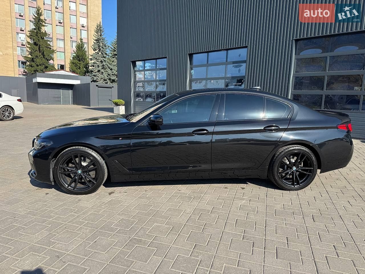 BMW 5 Series 2022 VIN WBA53BH05NWX48273 фото оголошення 9 з 31