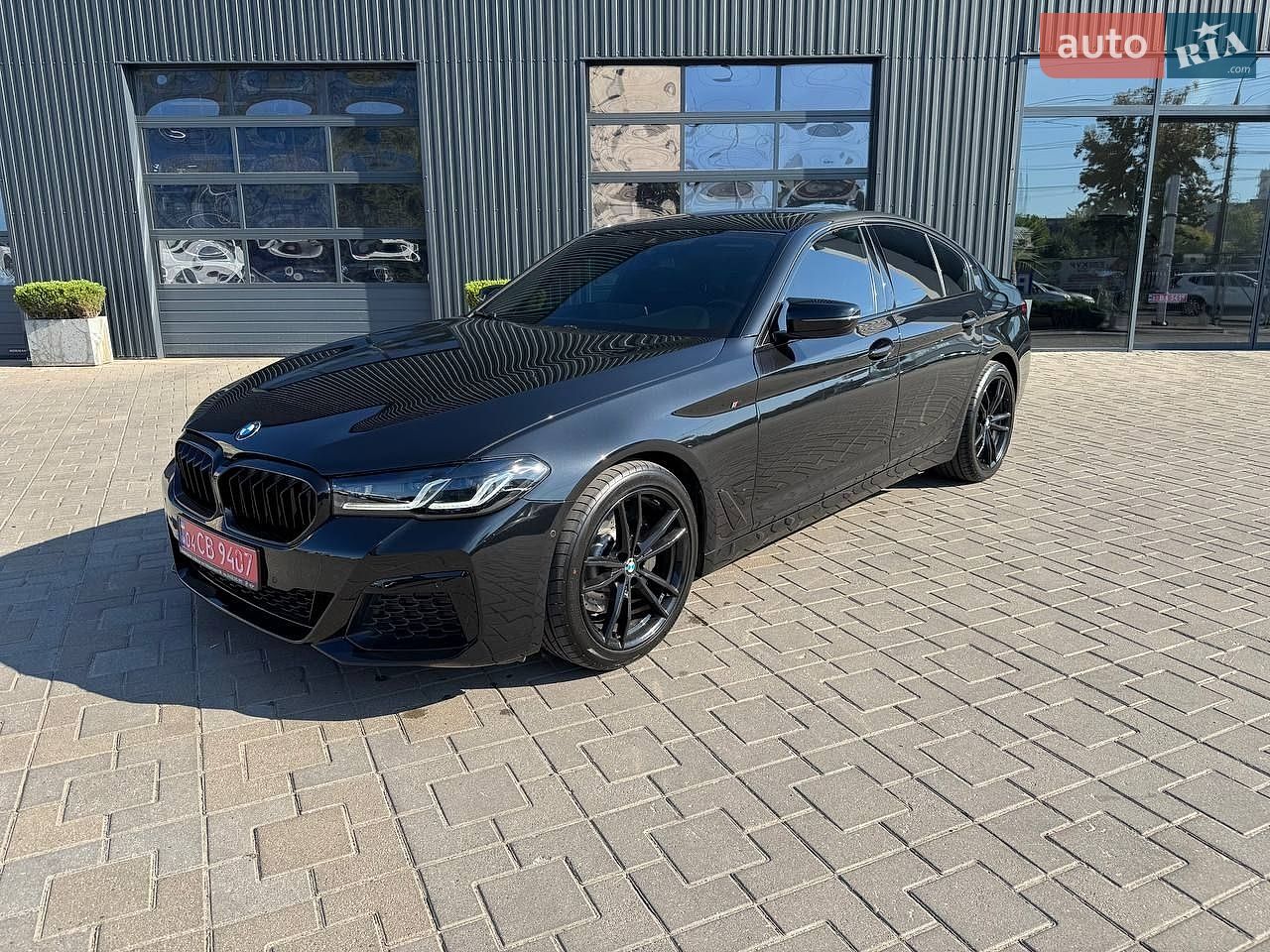 BMW 5 Series 2022 VIN WBA53BH05NWX48273 фото оголошення 3 з 31