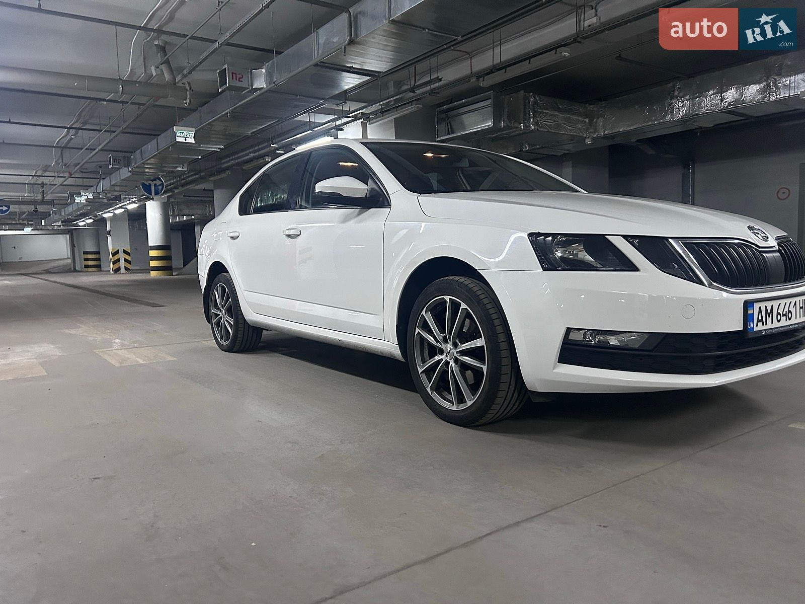 Skoda Octavia 2017 VIN TMBAC2NE2JB007694 фото оголошення 3 з 29