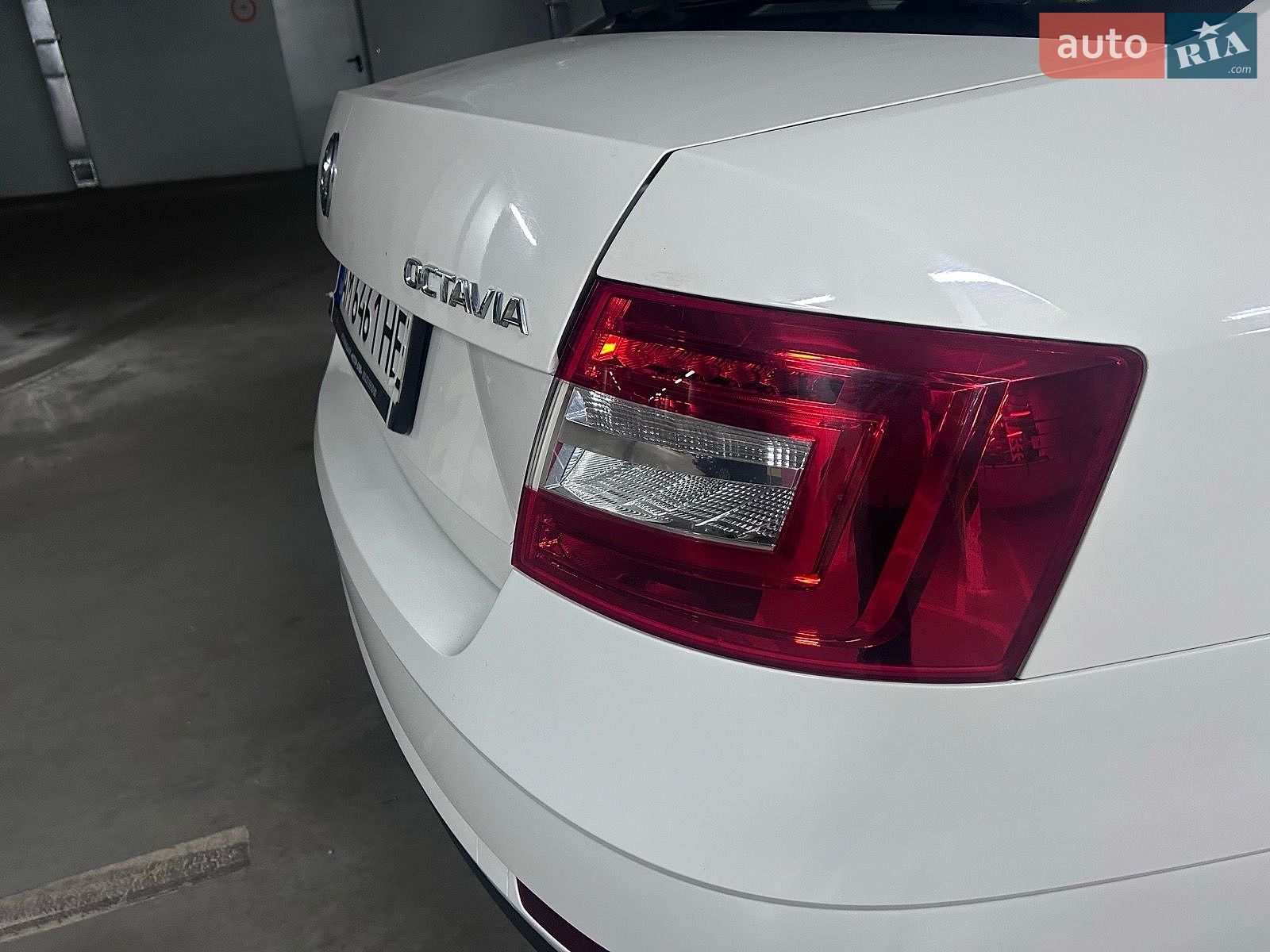 Skoda Octavia 2017 VIN TMBAC2NE2JB007694 фото оголошення 12 з 29