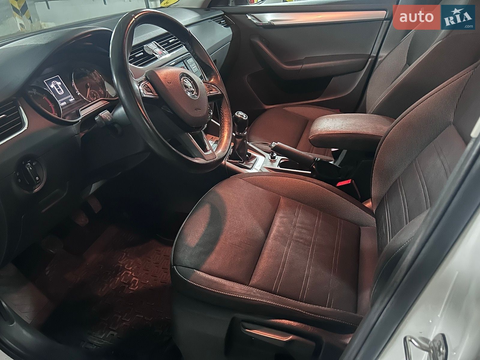 Skoda Octavia 2017 VIN TMBAC2NE2JB007694 фото оголошення 14 з 29