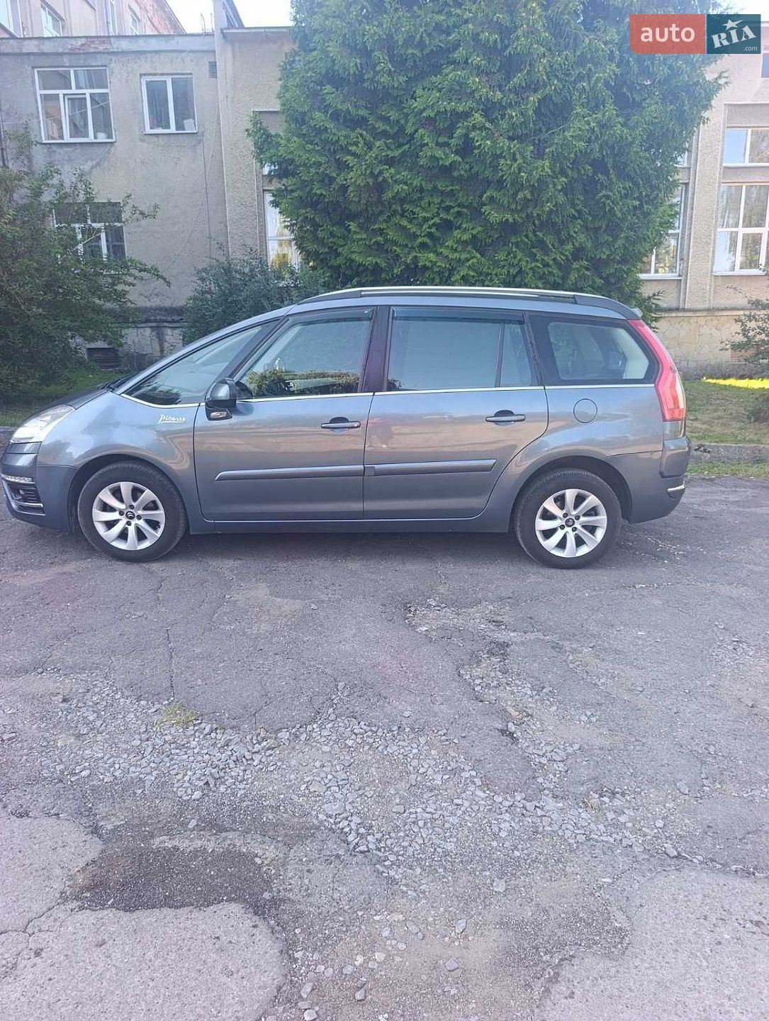 Citroen Grand C4 Picasso 2012 VIN VF7UA9HR8CJ611470 фото оголошення 27 з 43