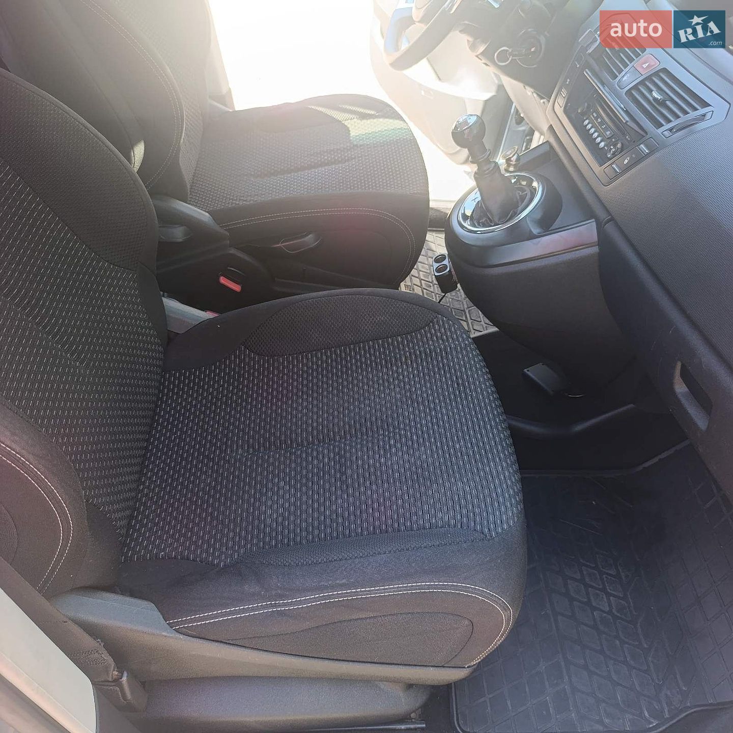 Citroen Grand C4 Picasso 2012 VIN VF7UA9HR8CJ611470 фото оголошення 37 з 43