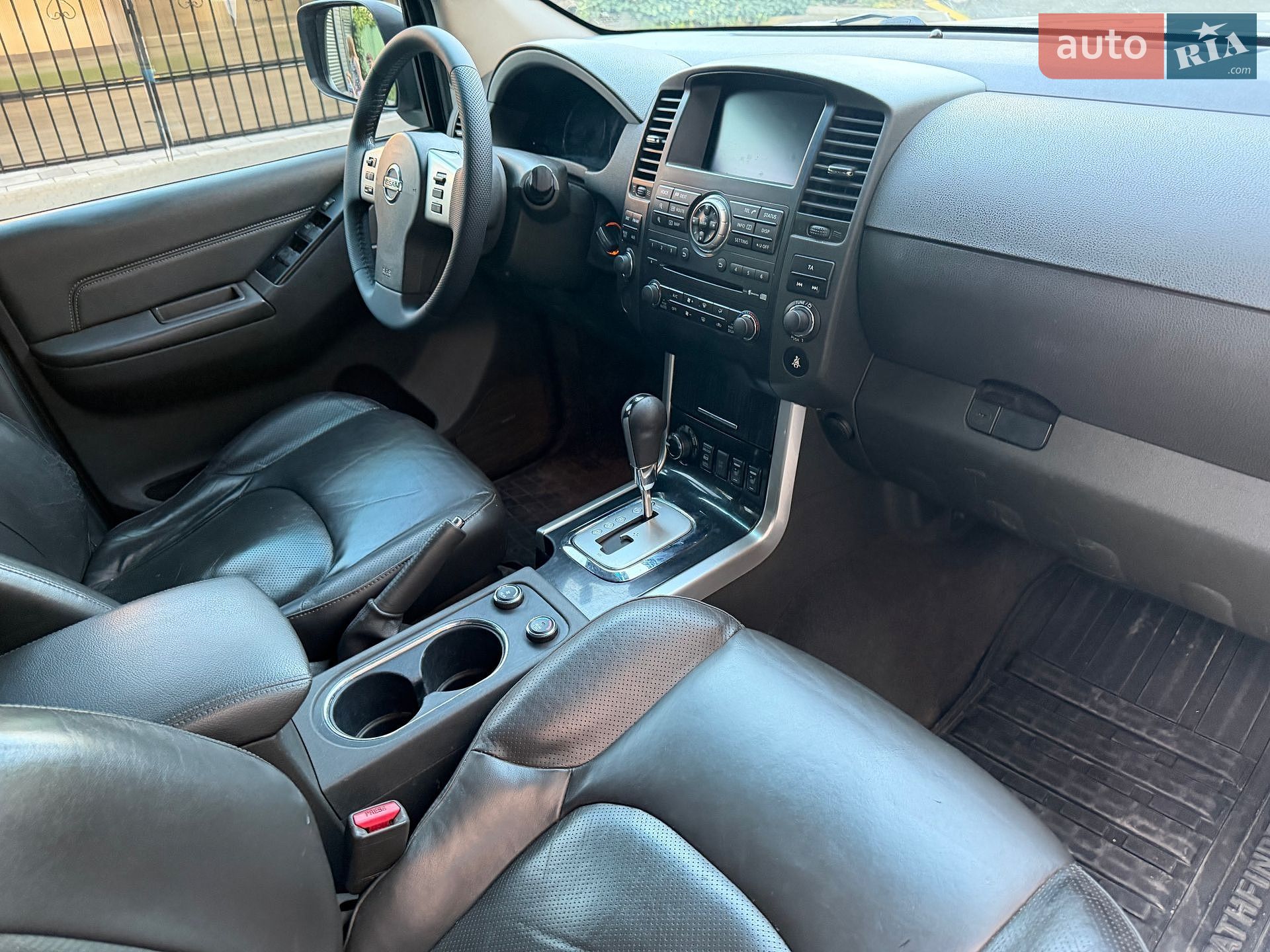 Nissan Pathfinder 2011 VIN VSKJVWR51U0427842 фото оголошення 14 з 49