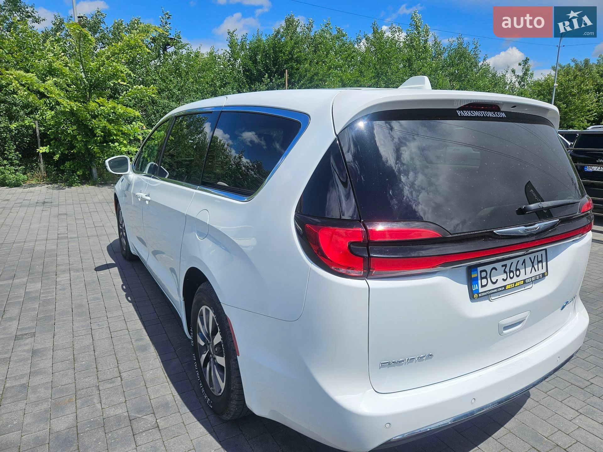 Chrysler Pacifica 2022 VIN 2C4RC1L71NR164223 фото оголошення 3 з 15