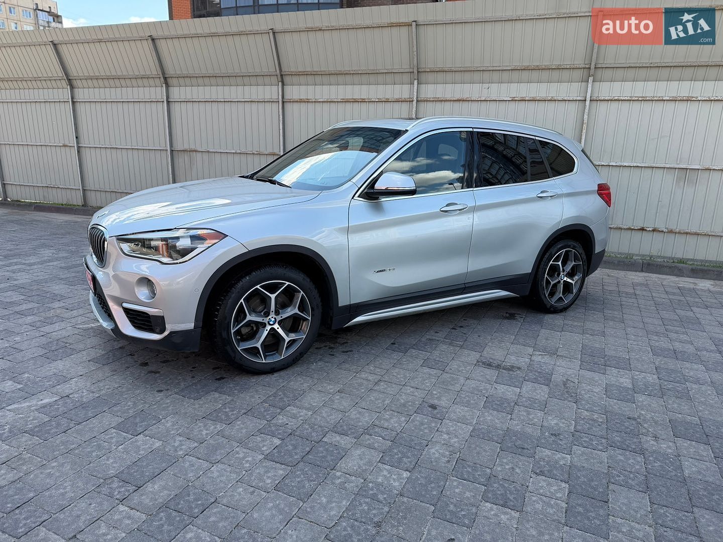 BMW X1 2016 VIN WBXHT3C34H5F78950 фото оголошення 3 з 24