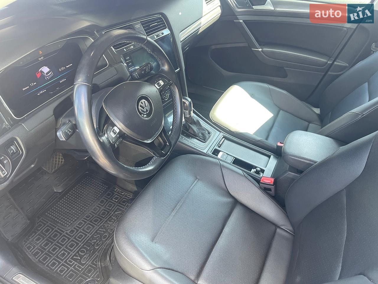 Volkswagen e-Golf 2019 VIN WVWPR7AU0KW911072 фото оголошення 2 з 19