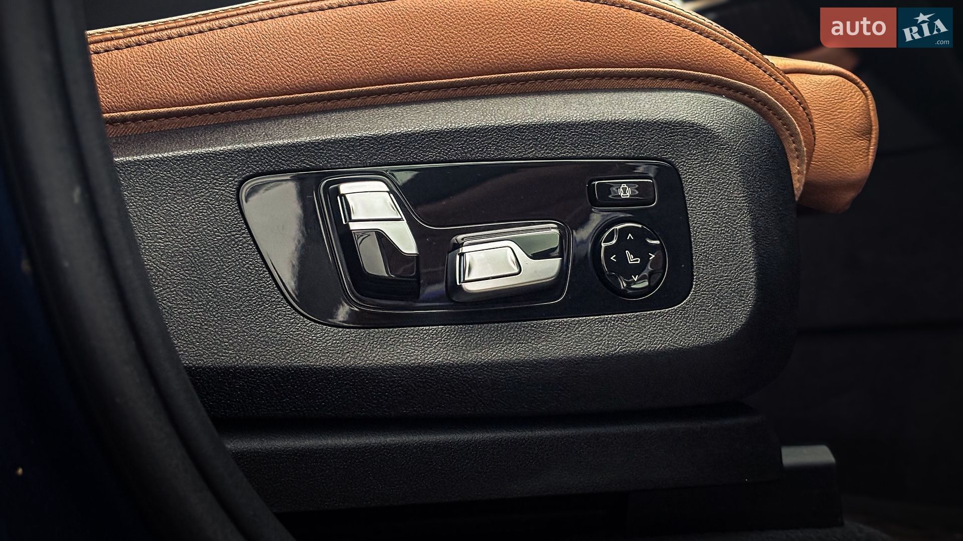 BMW X7 2019 VIN 5UXCW2C54KL089909 фото оголошення 30 з 34