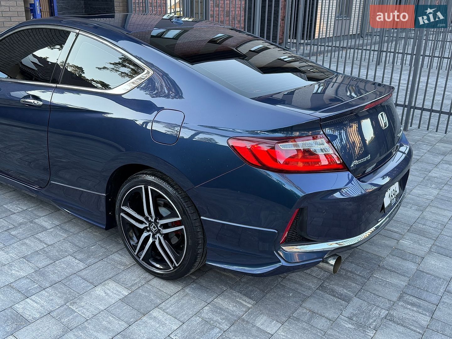 Honda Accord 2016 VIN 1HGCT2B0XGA003541 фото оголошення 14 з 48