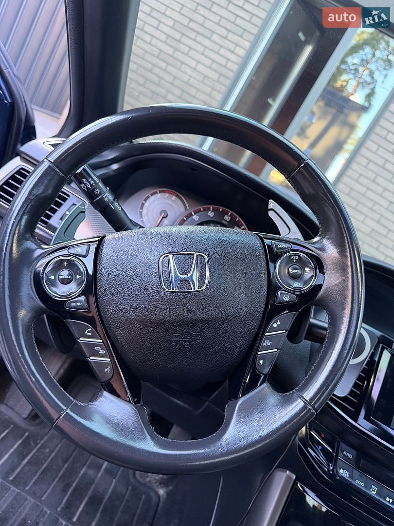 Honda Accord 2016 VIN 1HGCT2B0XGA003541 фото оголошення 42 з 48