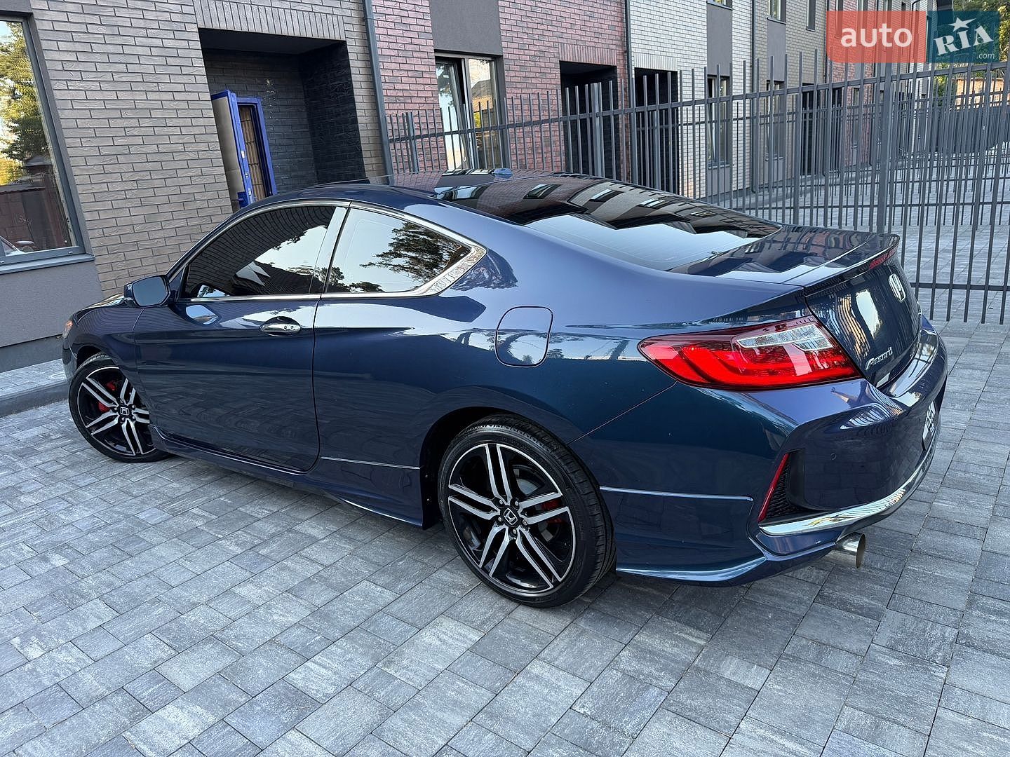 Honda Accord 2016 VIN 1HGCT2B0XGA003541 фото оголошення 17 з 48