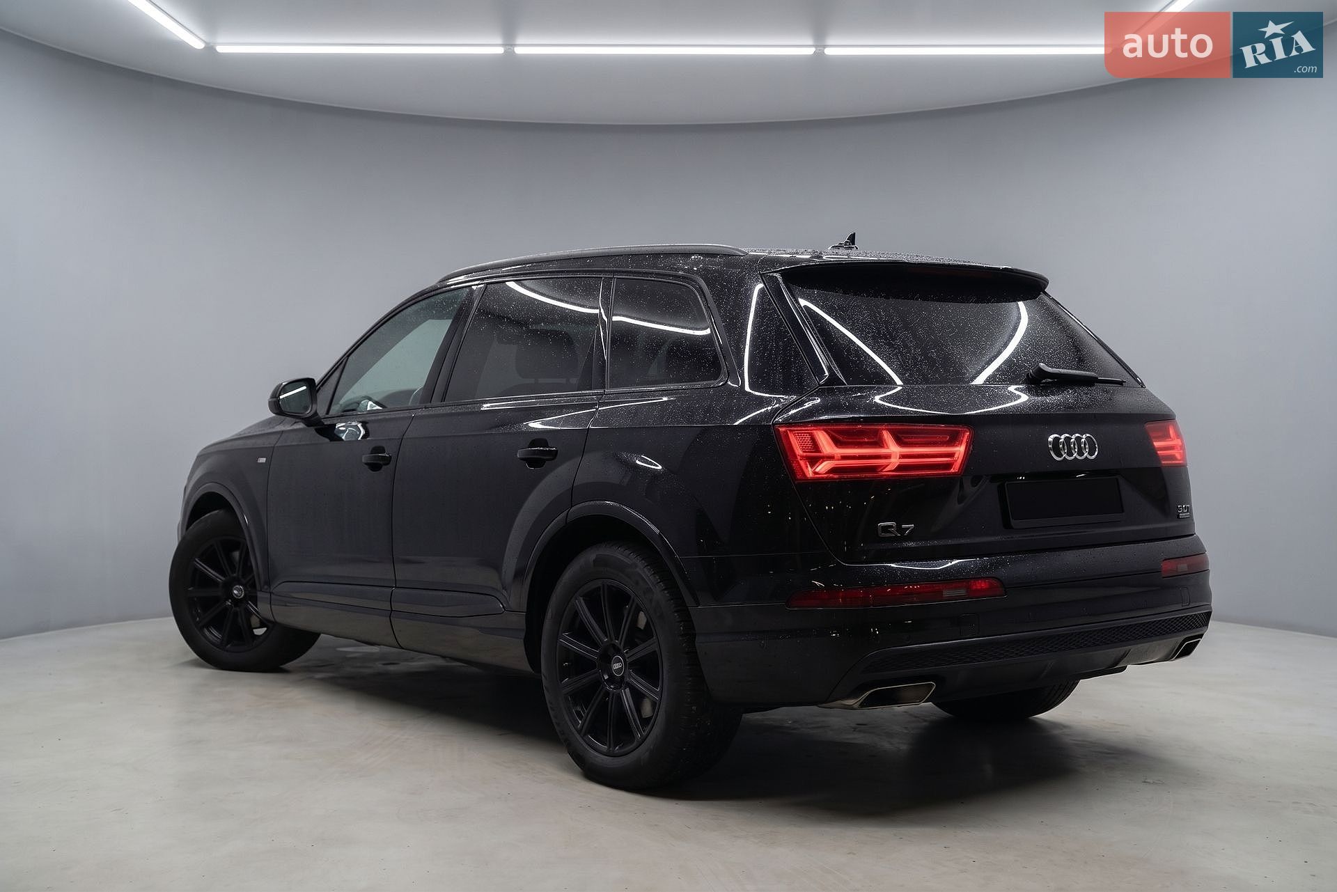 Audi Q7 2017 VIN WA1VAAF73HD000313 фото оголошення 5 з 44