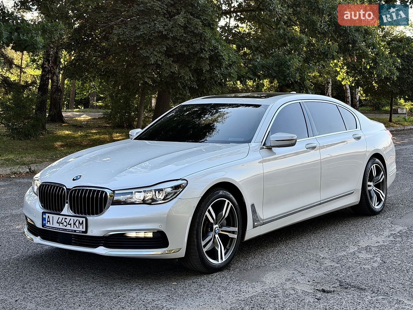 BMW 7 Series 2015 VIN WBA7E2C54GG546768 фото оголошення 6 з 18
