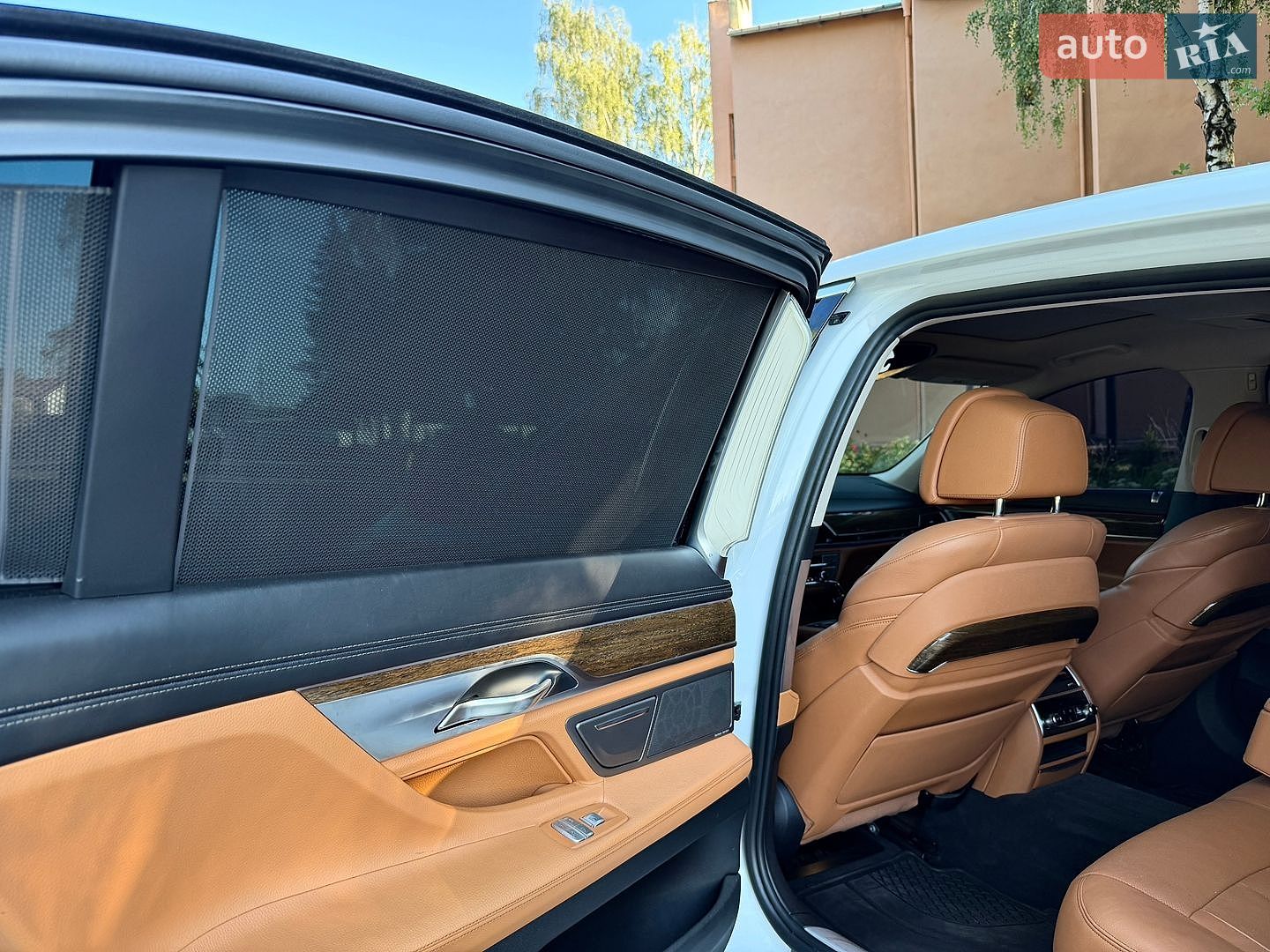 BMW 7 Series 2015 VIN WBA7E2C54GG546768 фото оголошення 13 з 18