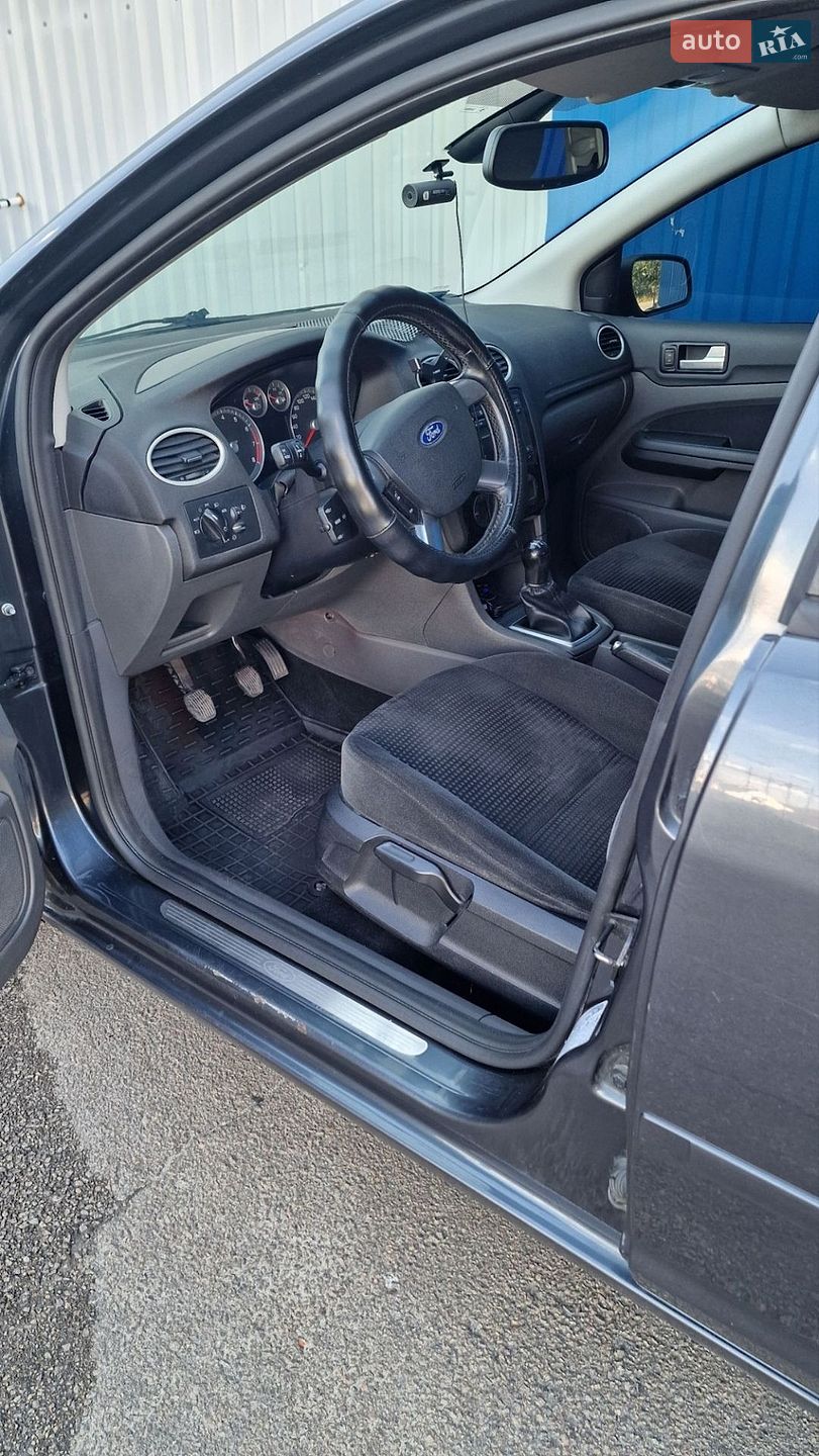 Ford Focus 2005 VIN WF05XXGCD55G05043 фото оголошення 2 з 14