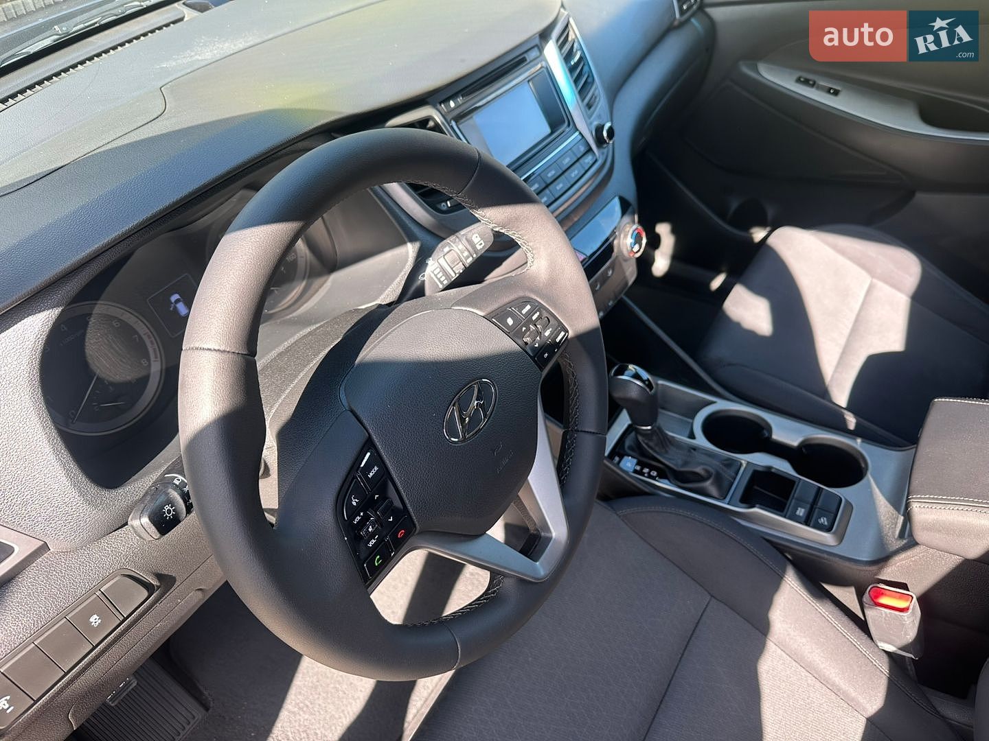 Hyundai Tucson 2018 VIN KM8J33A4XHU593476 фото оголошення 16 з 23