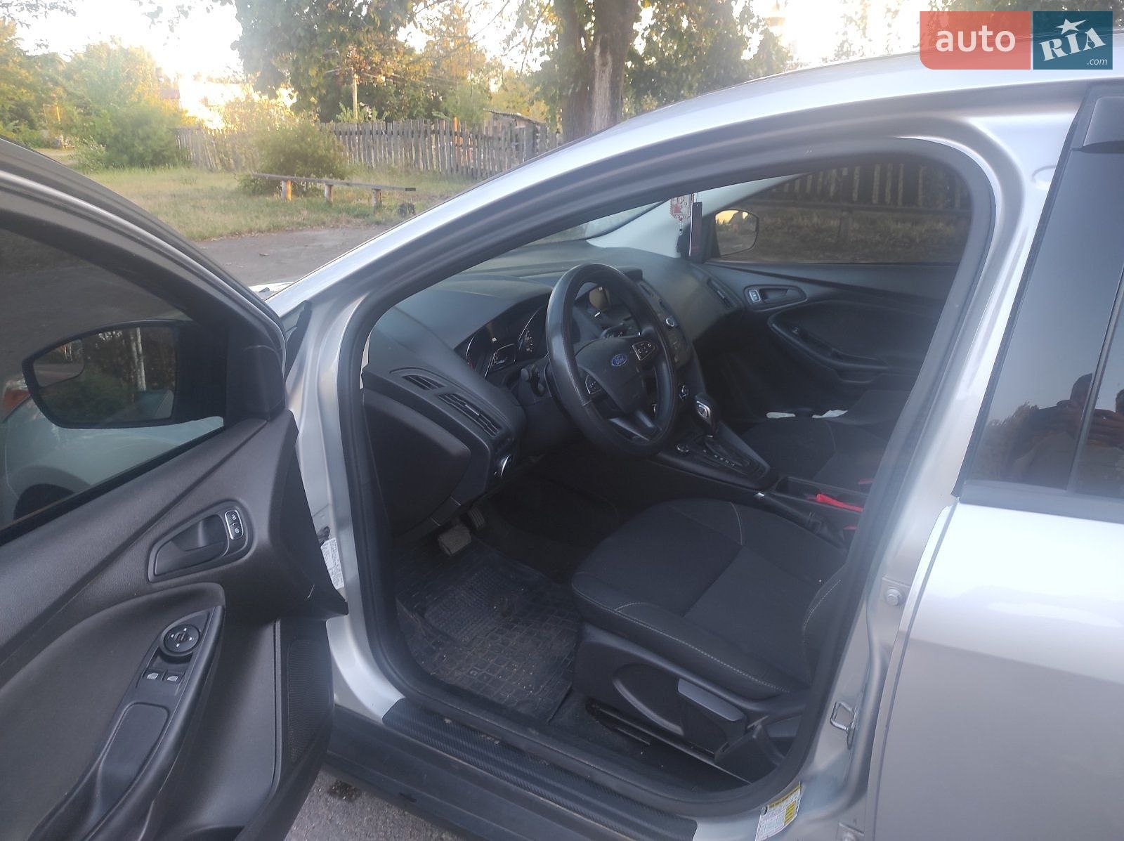 Ford Focus 2016 VIN 1FADP3E23GL305547 фото оголошення 9 з 10