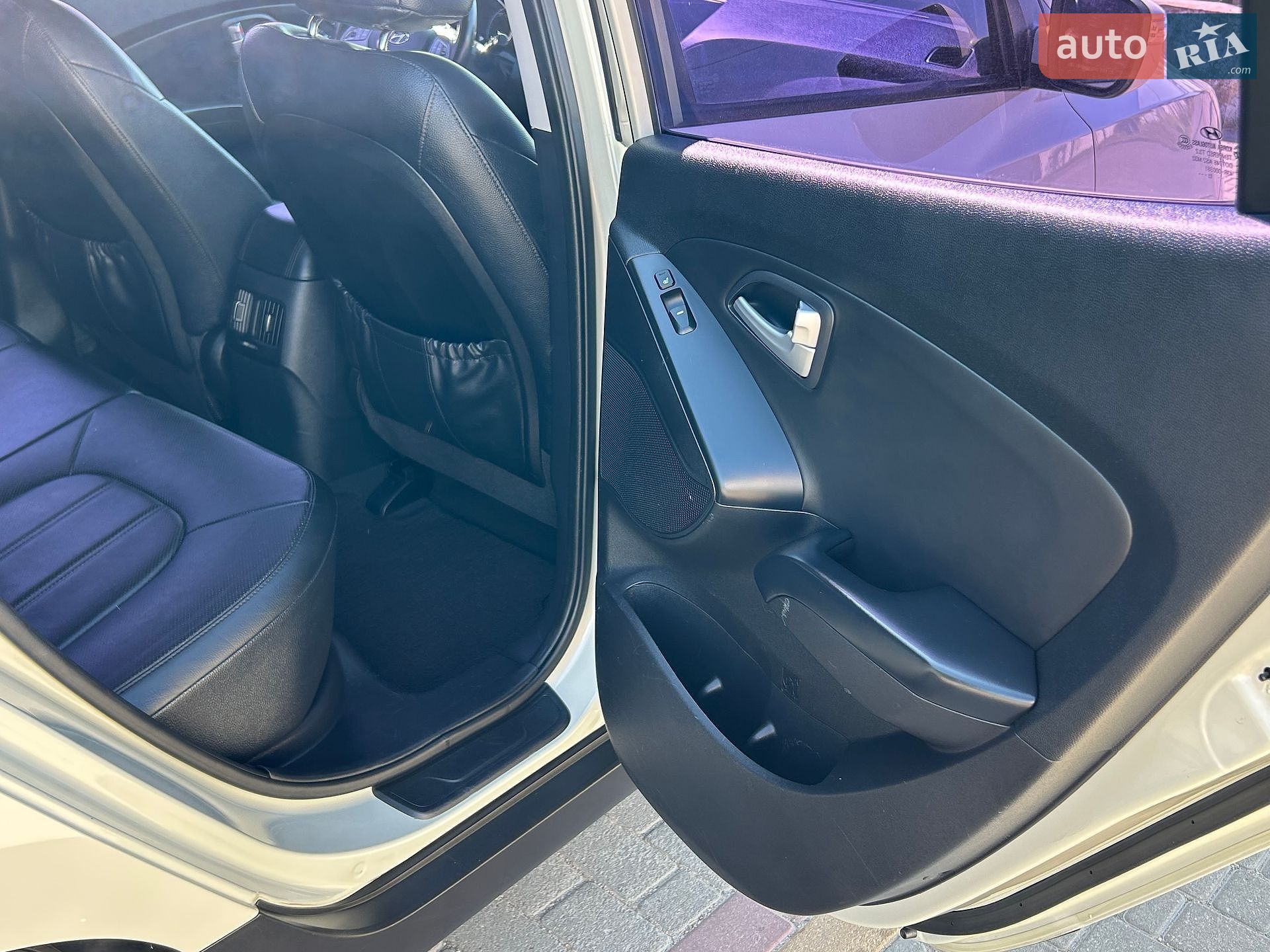 Hyundai ix35 2013 VIN KMHJU81VBEU800664 фото оголошення 16 з 34