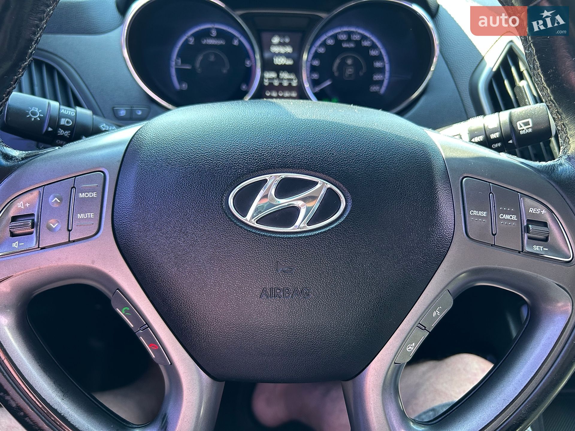 Hyundai ix35 2013 VIN KMHJU81VBEU800664 фото оголошення 30 з 34