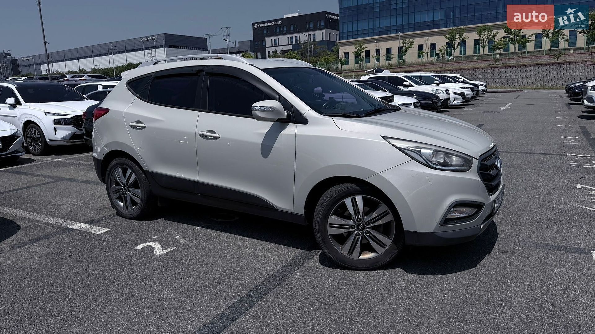 Hyundai ix35 2013 VIN KMHJU81VBEU800664 фото оголошення 2 з 34