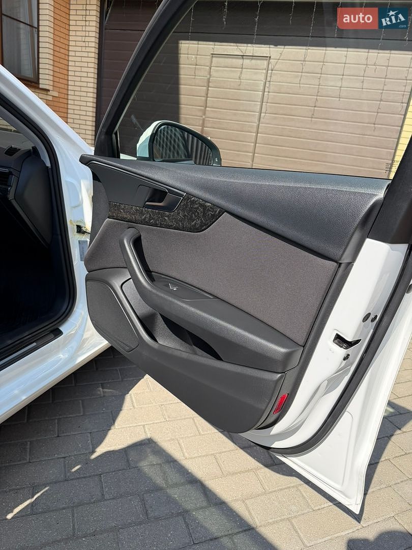 Audi A4 2018 VIN WAUZZZF48JA197049 фото оголошення 35 з 52