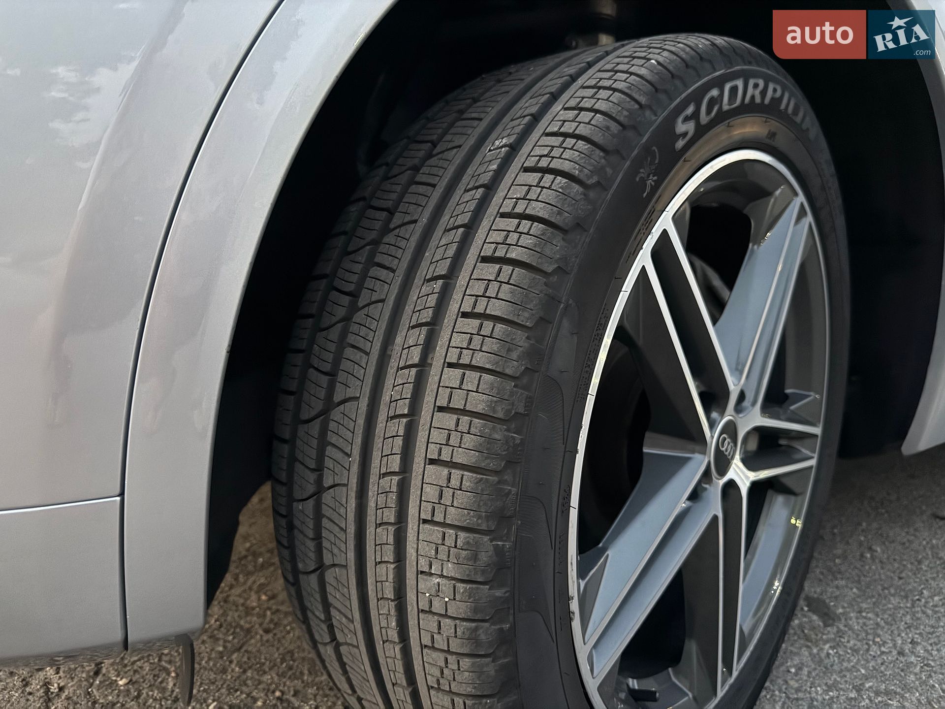 Audi Q5 2021 VIN WA1E2AFY1M2035069 фото оголошення 4 з 26