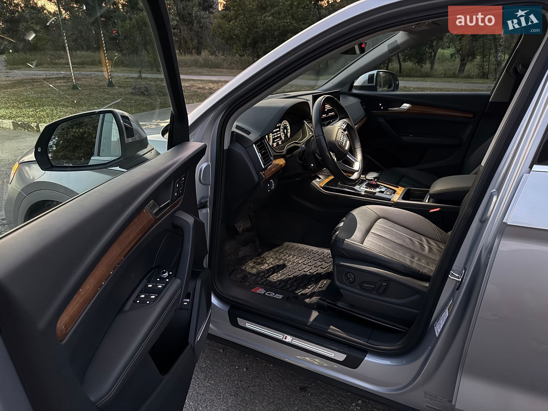 Audi Q5 2021 VIN WA1E2AFY1M2035069 фото оголошення 16 з 26