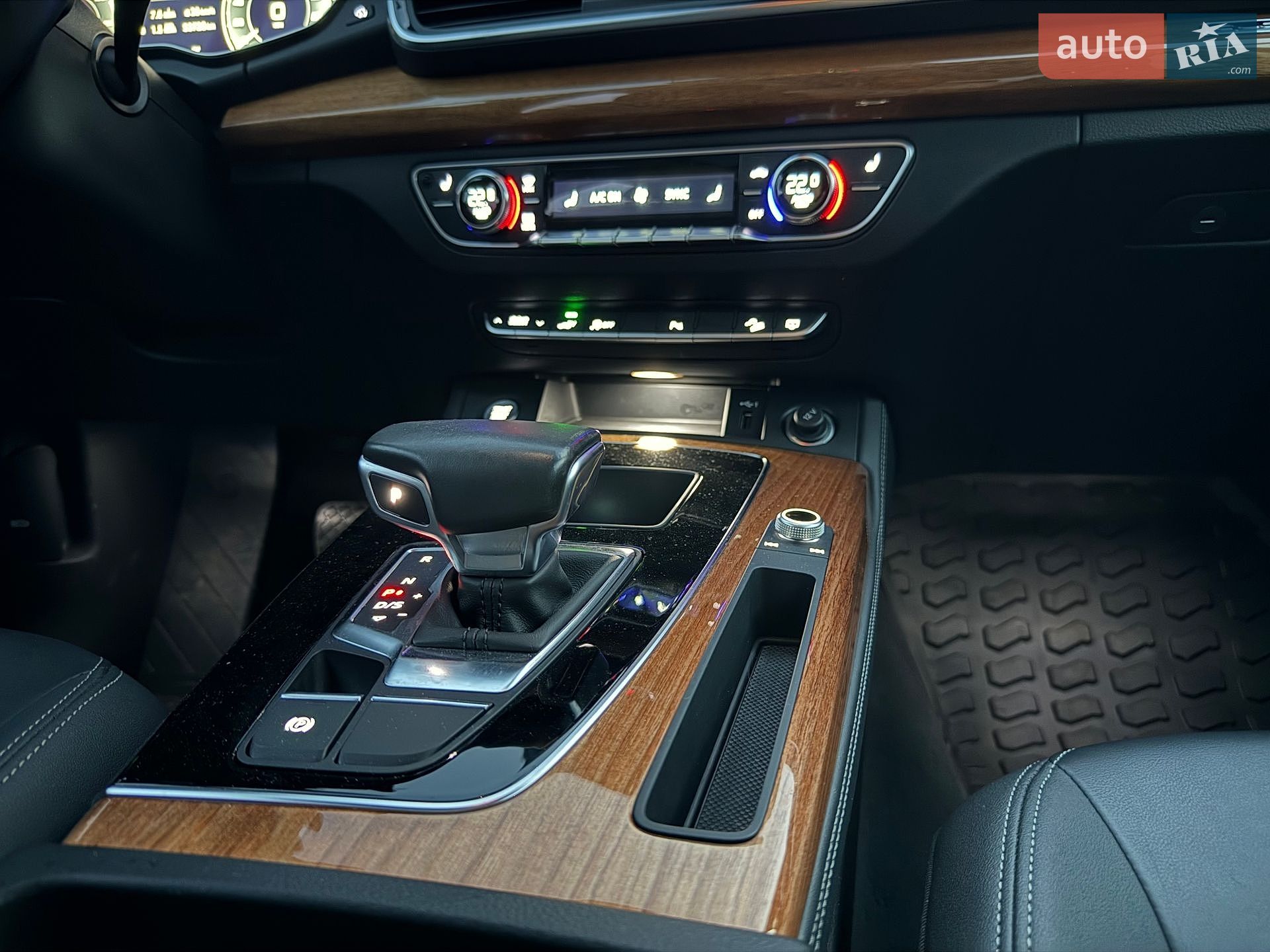 Audi Q5 2021 VIN WA1E2AFY1M2035069 фото оголошення 18 з 26