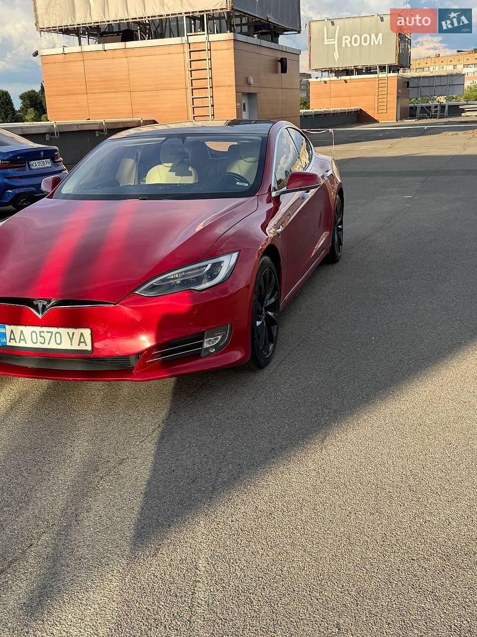 Tesla Model S 2018 VIN 5YJSA1E27JF244608 фото оголошення 3 з 35