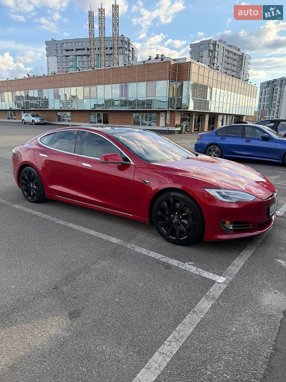 Tesla Model S 2018 VIN 5YJSA1E27JF244608 фото оголошення 8 з 35