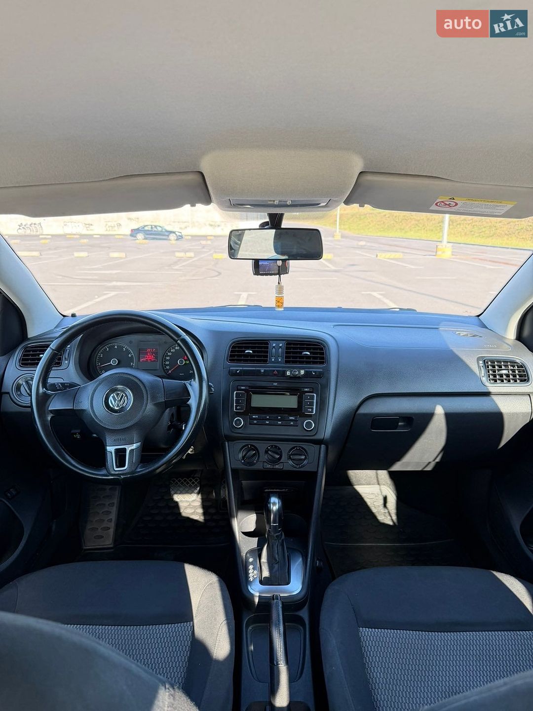 Volkswagen Polo 2012 VIN XW8ZZZ61ZDG033908 фото оголошення 3 з 29