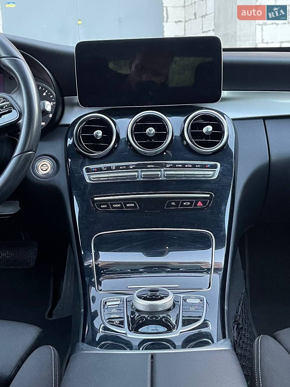 Mercedes-Benz C-Class 2019 VIN WDD2052001F878932 фото оголошення 19 з 34
