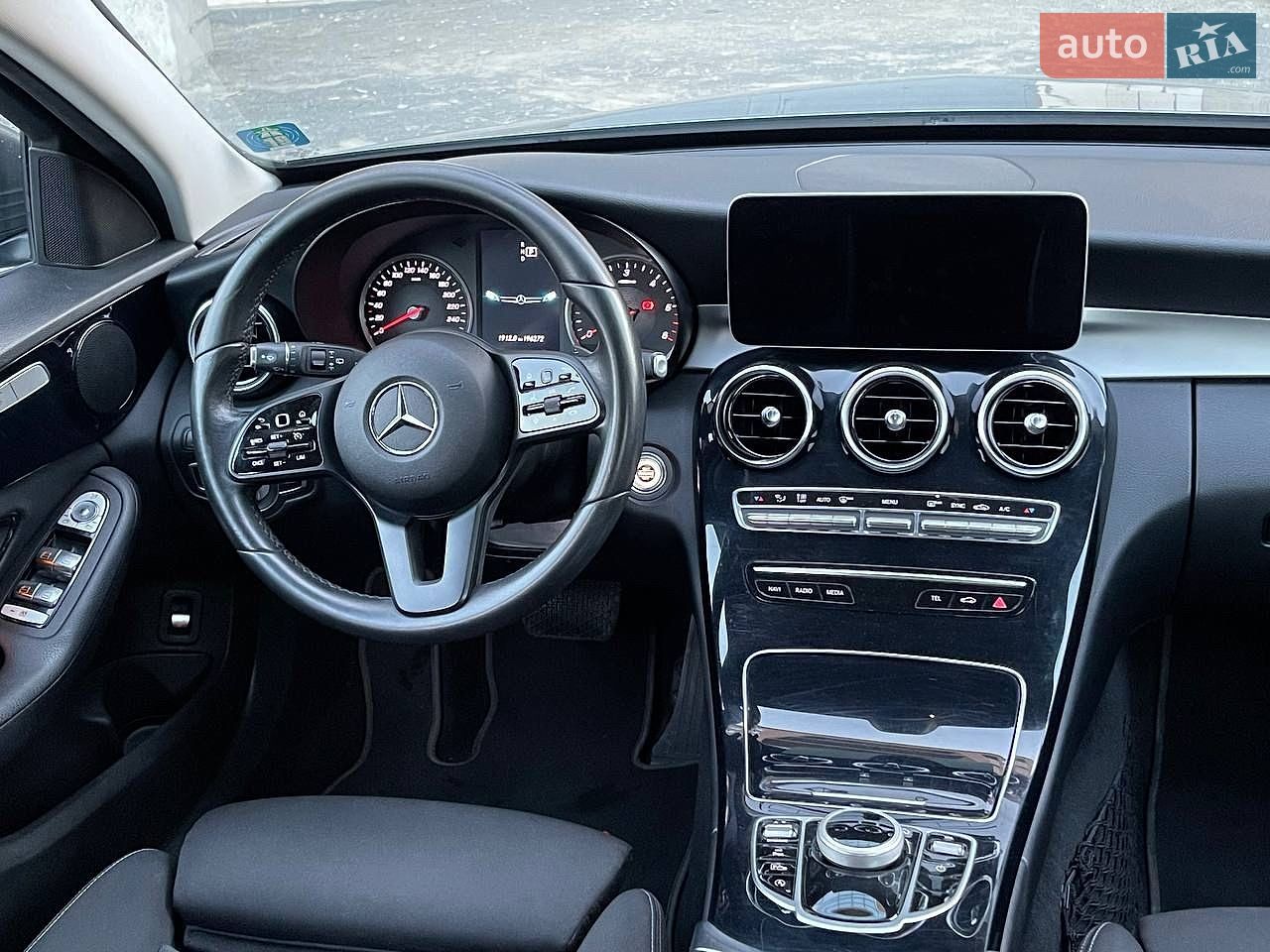 Mercedes-Benz C-Class 2019 VIN WDD2052001F878932 фото оголошення 18 з 34