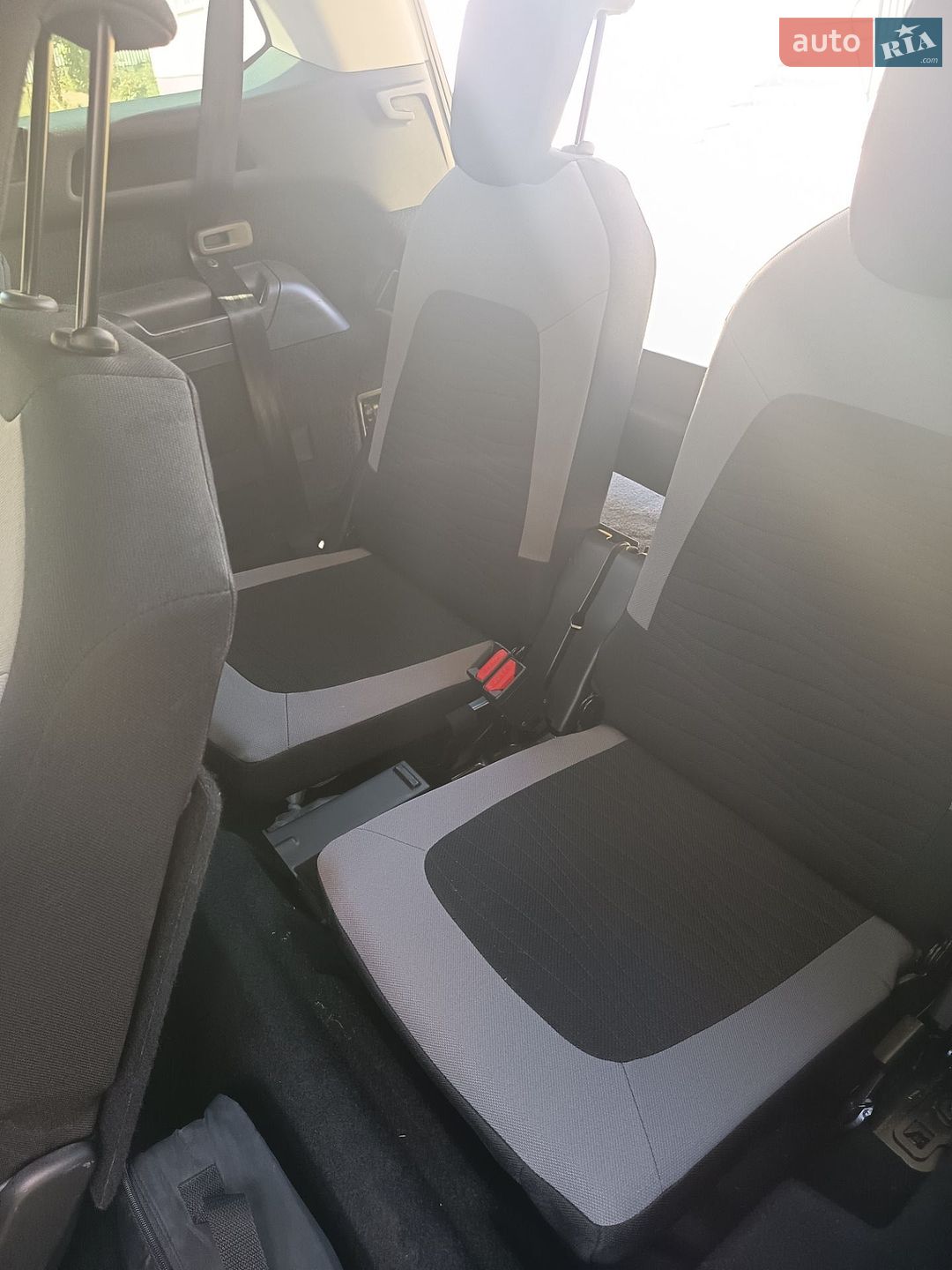 Citroen Grand C4 Picasso 2015 VIN VF73A9HC8FJ609764 фото оголошення 35 з 37
